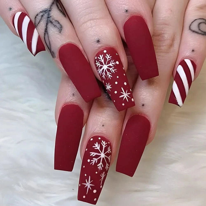 24pcs Christmas False Nails Shiny Green Deer Gift Box Pattern Mid Length Coffin Ballet Fake Nails 2025 New Year Press on Nails - Nikki Love Nails